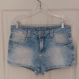Vintage Patchwork Made In Brazil Light Wash Blue Denim Booty Jean Shorts Size 8